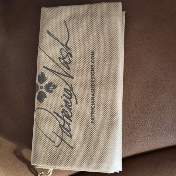 Designer Giazza Large Top Handle Leather Drawstring Bag - Picture 10 of 10